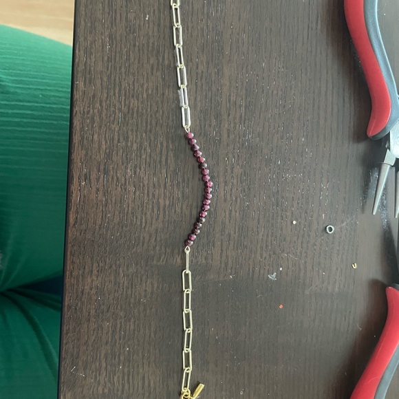 ❄️♑️♒️Garnet, 14 k gold filled wire, and gold chain- January birthstone bracelet - Picture 7 of 8